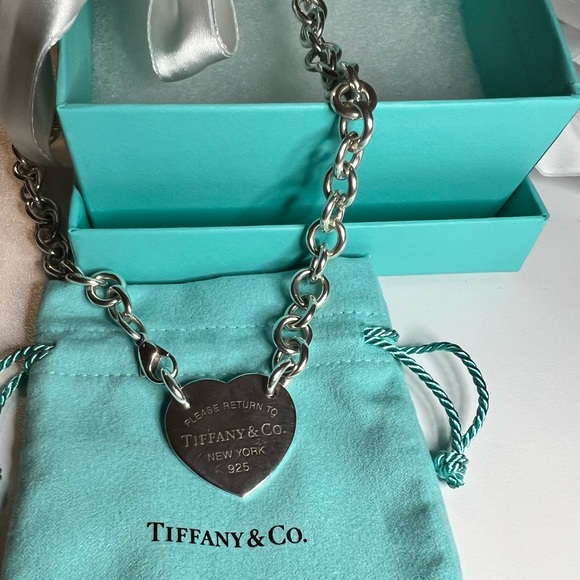 Tiffany & Co. Silver Heart Tag Chain Necklace, Authentic - Picture 3 of 6
